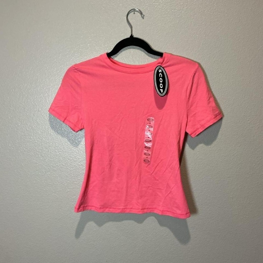 Scoop Baby Tee in Coral Passion
Size M (8-10)